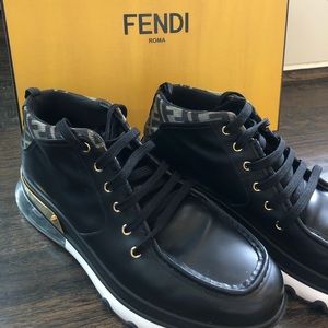 Fendi Men’s Lace Up Sneakers